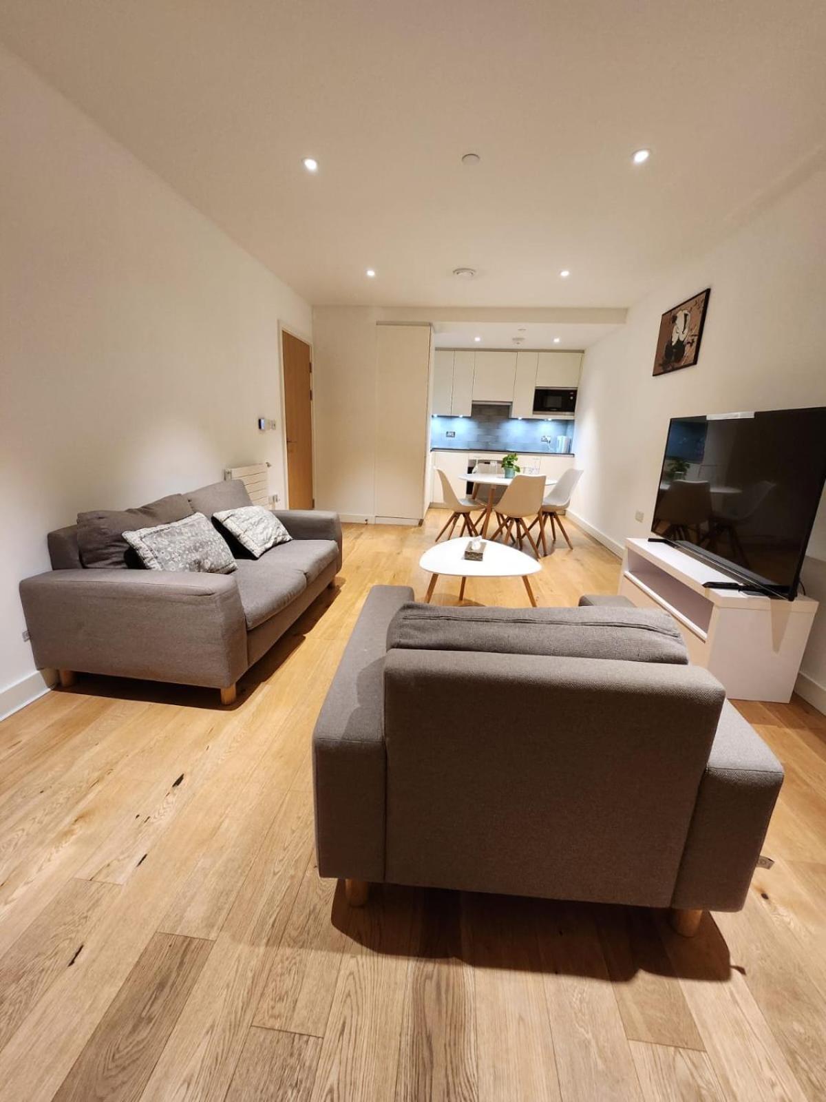 Kaf Luxury Apartment London Eksteriør billede